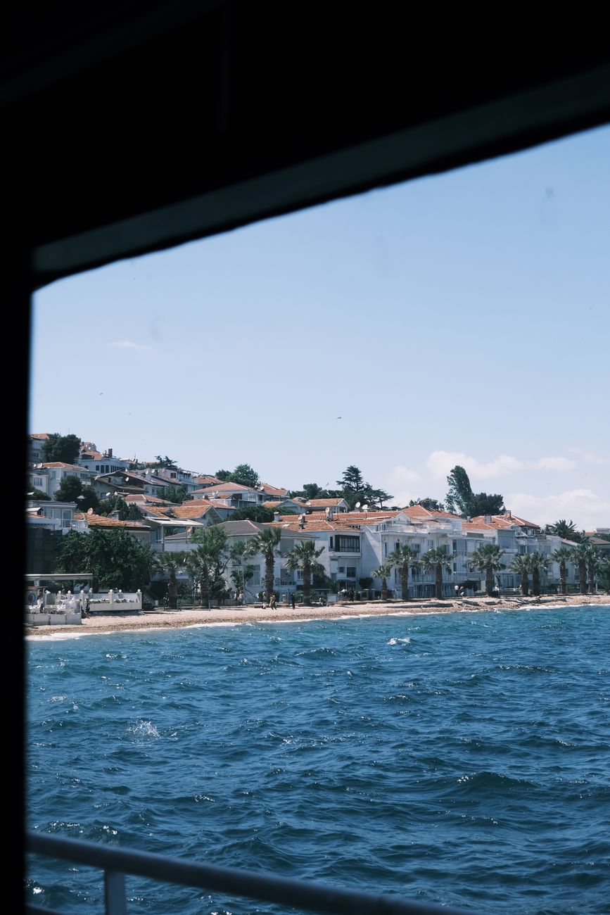 Teos Beach Club coastal platform on Kinaliada